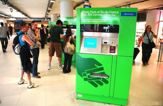 Автомат продажи билетов метро Парижа