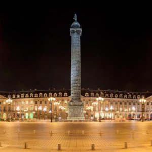 вандомская площадь колонна париж