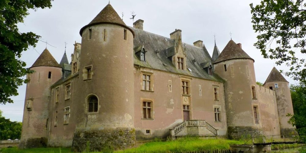 Замок Эне-ле-Вьей