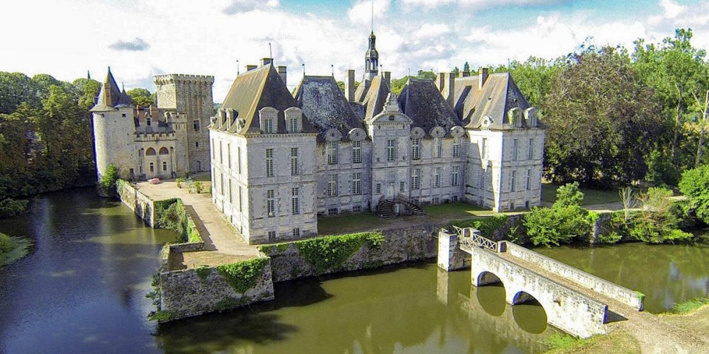 Замок Сен-Лу-сюр-Туэ