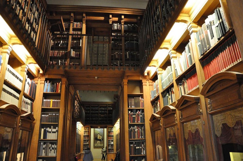 Библиотека при опере Гарнье
