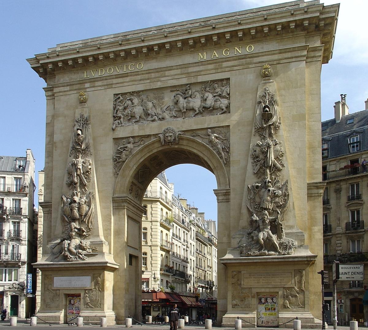 Порте сен дени. Триумфальная арка сен Дени в Париже. Франсуа Блондель ворота сен-Дени. Арка ворот сен Дени. Ворота СКН лени в Париже.